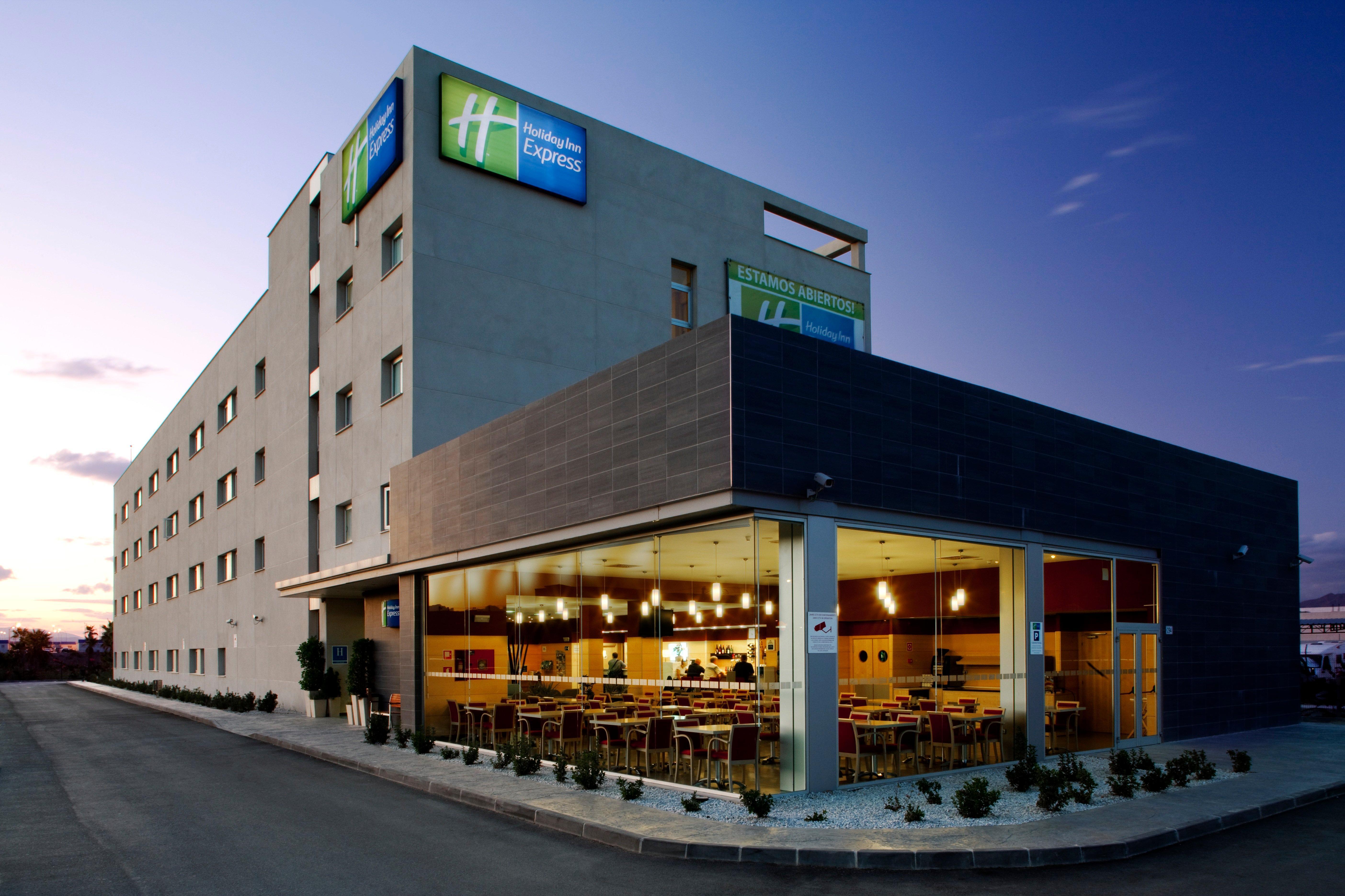 Holiday Inn Express Malaga Airport, An Ihg Hotel Exterior foto